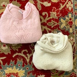 2 sweaters great condition!💕